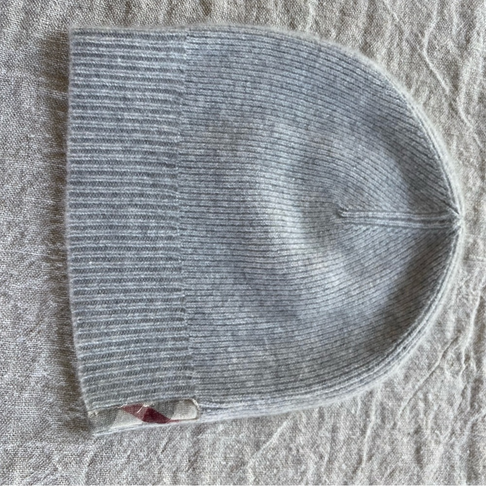 Burberry Cashmere Beanie Skull cap hat